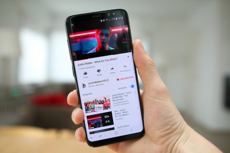 changing youtube language from android